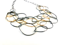 Image 1 of Loop necklace in black & Gold