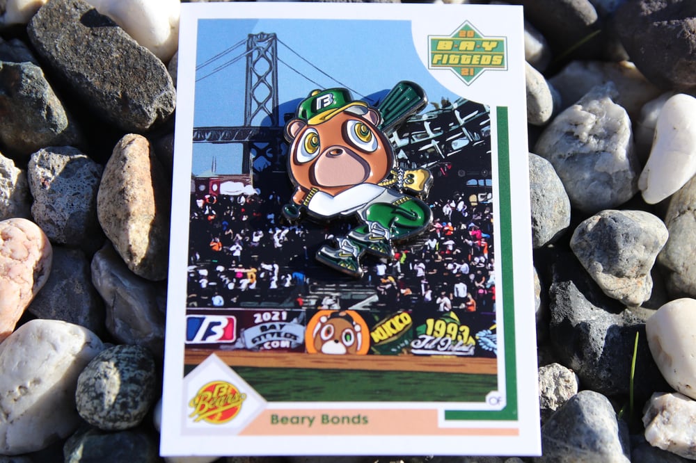 Image of Beary Pin - Town Green