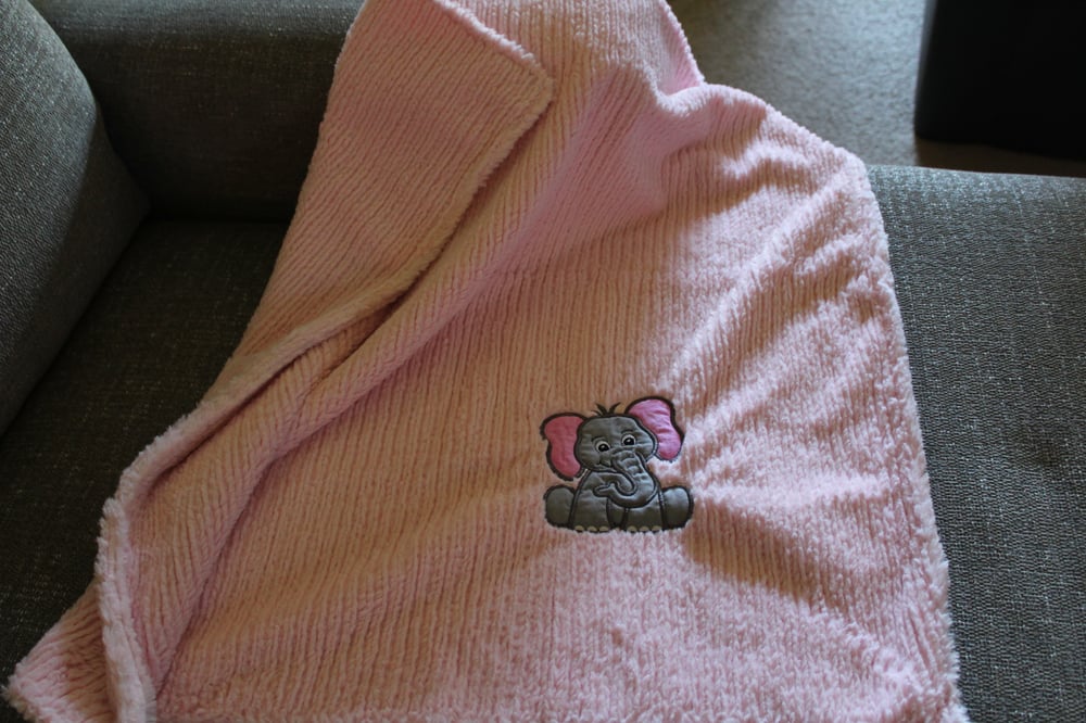 Image of Pink Chenille baby blanket 
