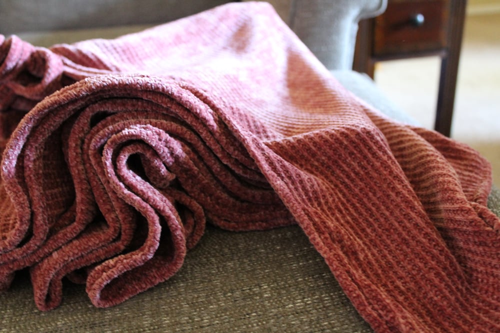 Image of Light Mauve Chenille Adult Throw Blanket