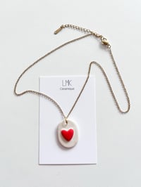 Collier pendentif cœur rouge relief céramique