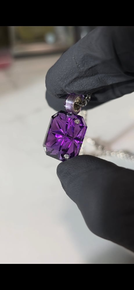 Image of Amethyst Ion pendant 