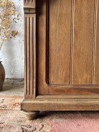 Image 4 of L’ancien meuble de toilette