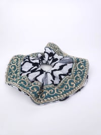 Image 5 of Jumbo Keffiyeh Scrunchies 🔻