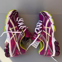 Image 3 of size: us8 uk6 eu39.5  cm25