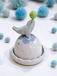 Image 4 of Seal Mini Cloche