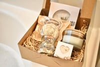 Image 1 of Unwind Ritual Gift Set 
