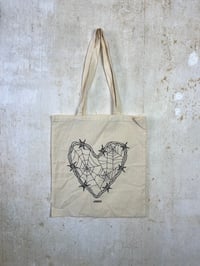 Barbed wire heart tote bag 