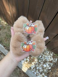 Fur fall bow 
