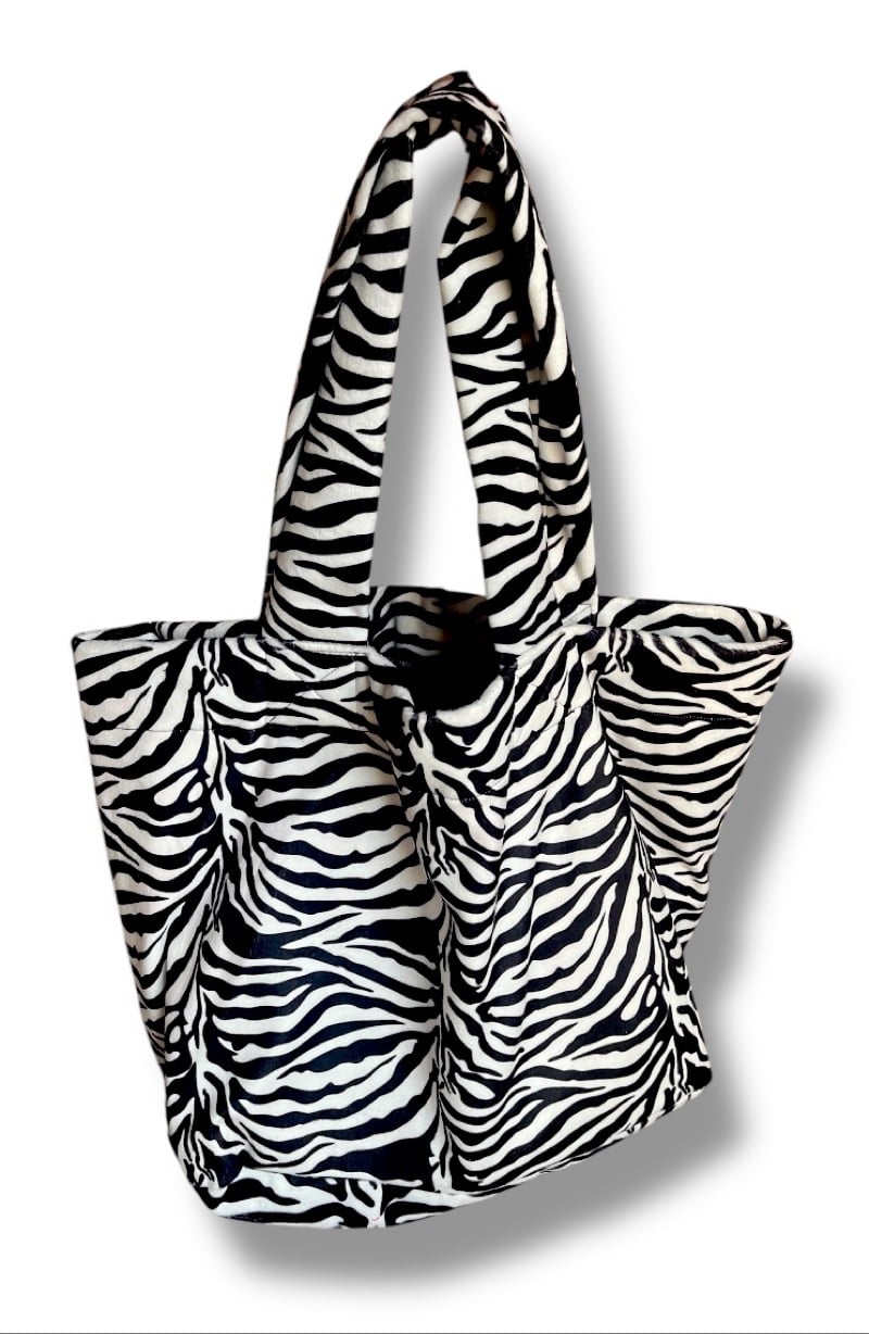 Image of Zebra Giga Purse