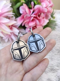 Pendientes MANDALORIAN en gris metalizado 