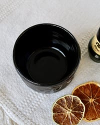 Image 2 of 'Florecita Oscura' Cup (B)