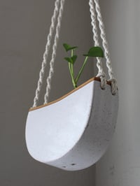 Image 1 of 'CLOUD' Hanging Ceramic Luna Planter