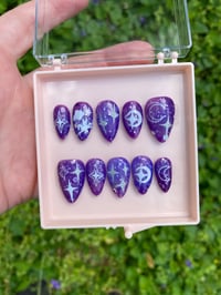 Image 3 of Galaxy Color Changing Gel Press On Nails