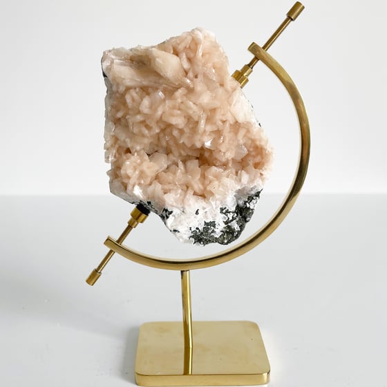 Image of Heulandite/Stilbite no.72 + Brass Arc Stand