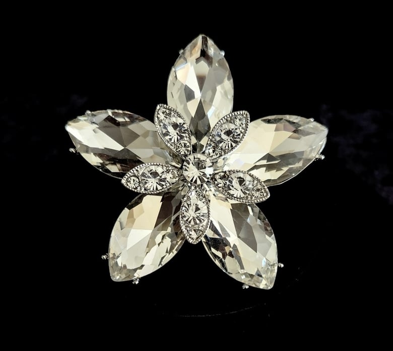 Image of Clear & Silver Flower Brooch 