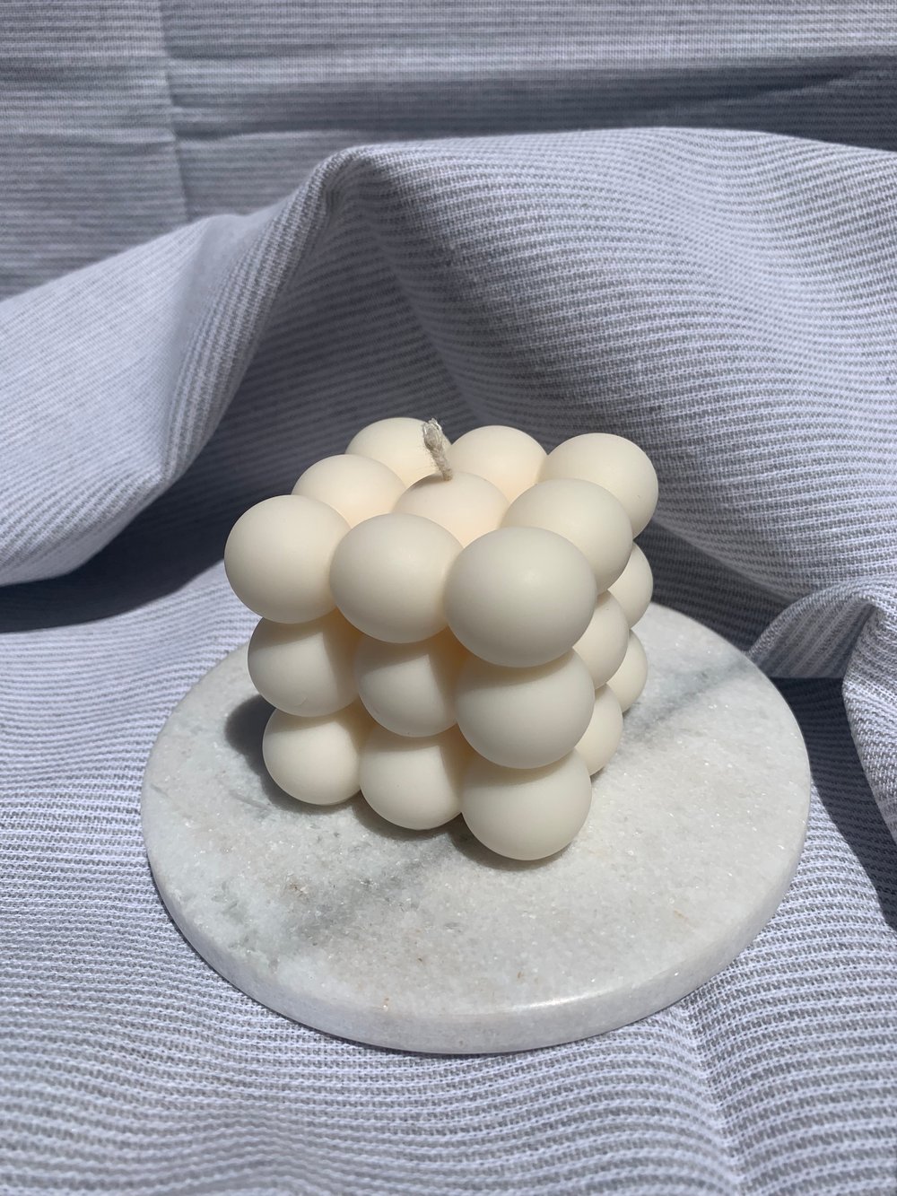 Image of Luxe bubble cube candle (cream)