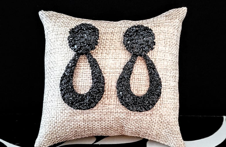 Image of Black Clustered Pierced Earrings 