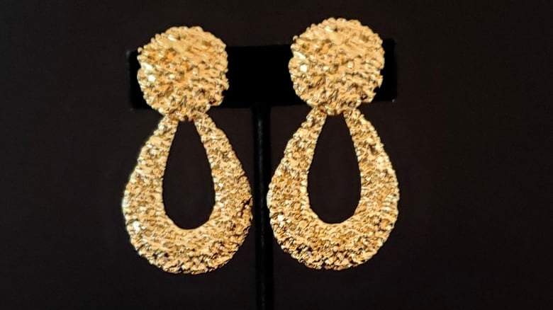 Image of Gold Clustered Pierced Earrings 