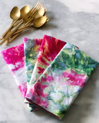 Image 1 of MISTLETOE NAPKIN SET