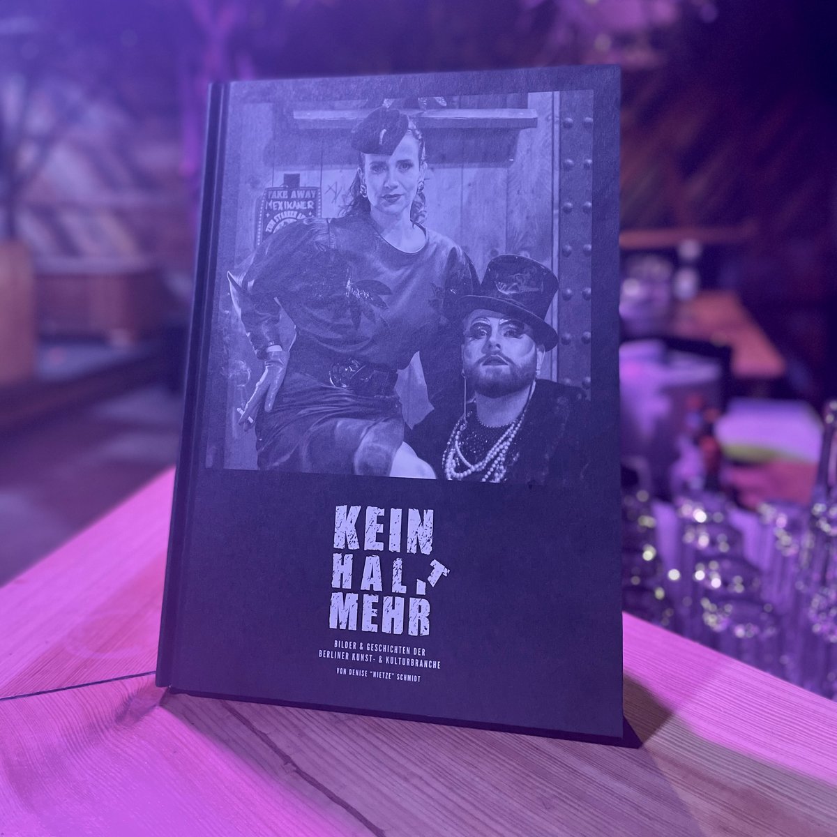 »KEIN HALT MEHR« — BILDBAND DER FOTOGRAFIN DENISE »NIETZE« SCHMIDT