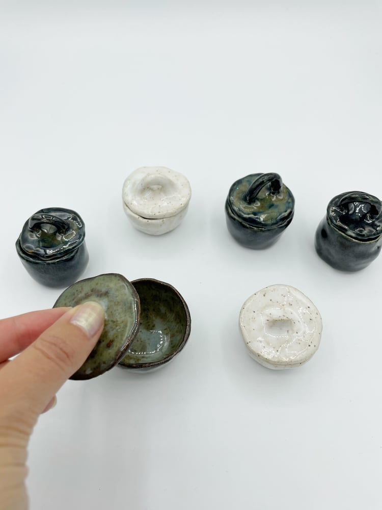 Image of Goblin Pots With Lids 