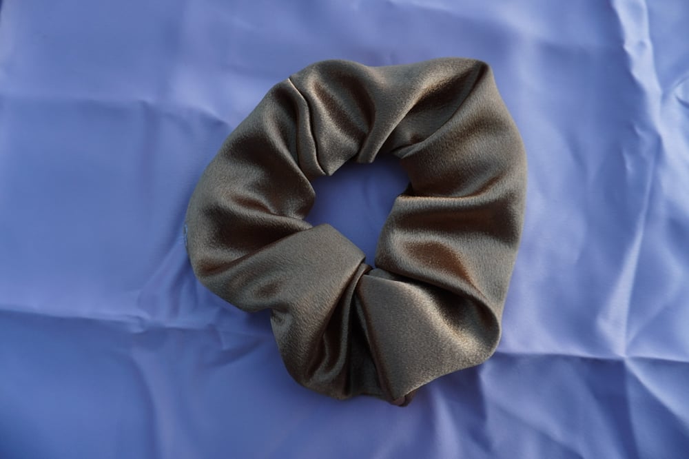 Image of Gold Scrunchie 