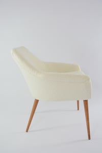 Image 2 of Coquille bouclette piètement bois