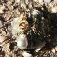 Image 3 of NUAGES BAROQUE Necklace Chain Petite with Pearl