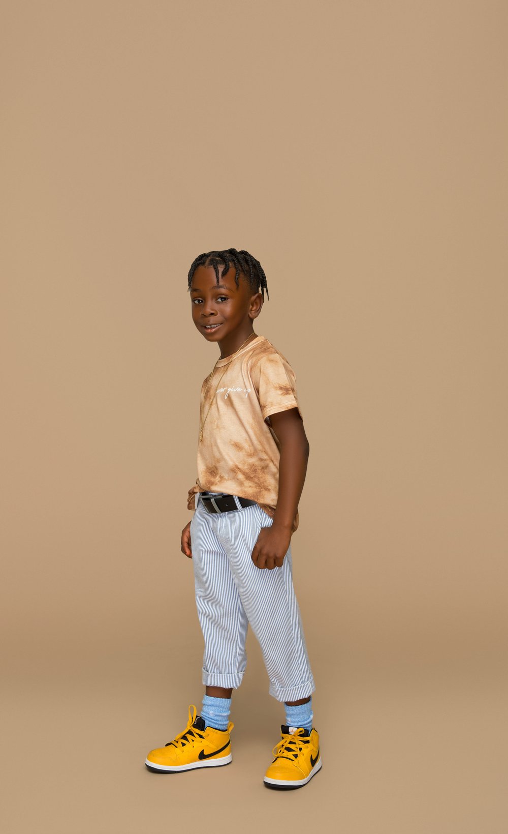 Never Give Up Tee - Brown