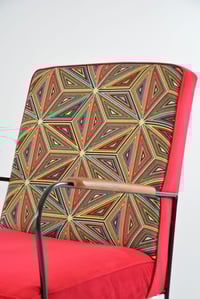 Image 5 of Fauteuil ethnique rouge fromboisé