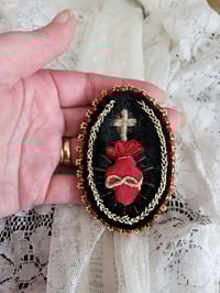 Image 3 of Broche EX VOTO " Hold on my heart " 