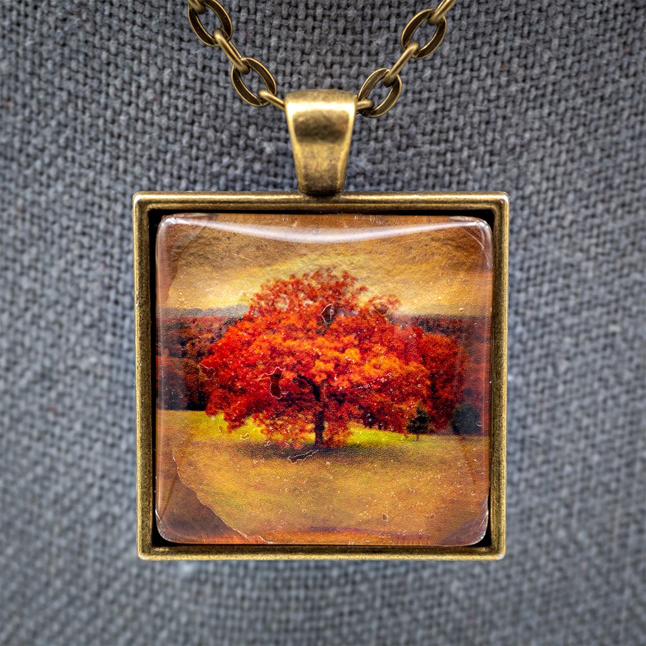 The Red Tree pendant