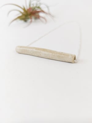 The Lines Necklace - Matte White Ash