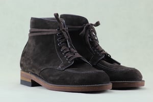 Image of Choco suede indie boot by Alden