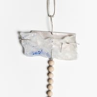 Image 4 of COLLANA LUNGA CON ELEMENTO IN RESINA E ARGENTO - LENUVOLE