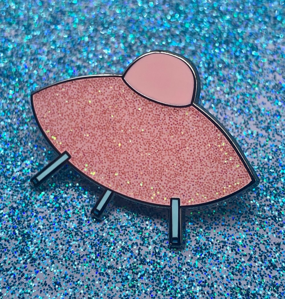 Image of (Esther Pearl Watson) Glitter Saucer Pin (Pink)