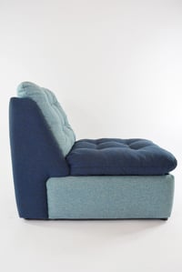 Image 2 of Chauffeuse bicolore bleue