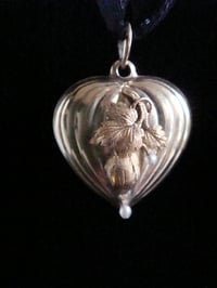 Image 1 of VICTORIAN 15CT HIGH CARAT SEED PEARL HEART MEMORIAL PUFF PENDANT LOCKET 3.5g