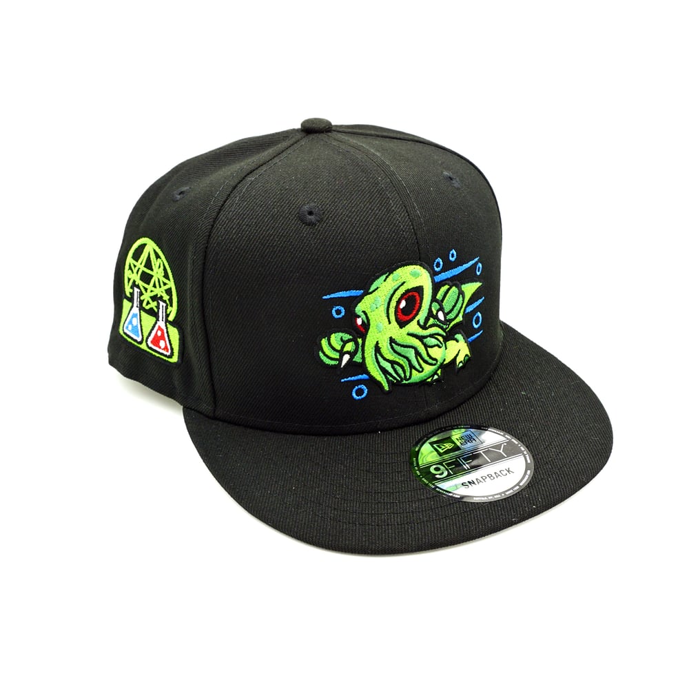 Cthulhu Swims Snap Back cap