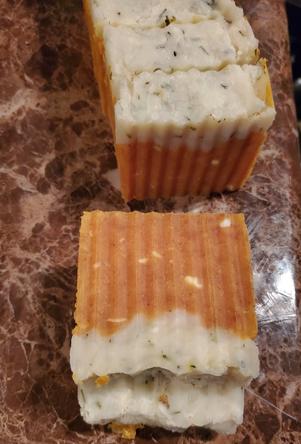 Image of Turmeric, honey , cinnamon and peppermint 