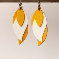 Handmade Australian leather leaf earrings - Rich yellow and white [LYE-172]