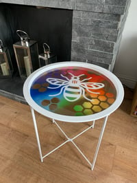 Bee side table 