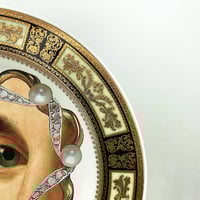 Image 3 of Lover Eye pearls - Fine China Plate - #0781