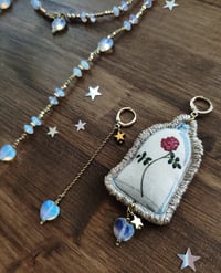 Image 2 of Orecchini 'Scegli la gentilezza'