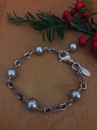 Image 2 of Sterling Chain Bracelet with Gray Pearls 1YE
