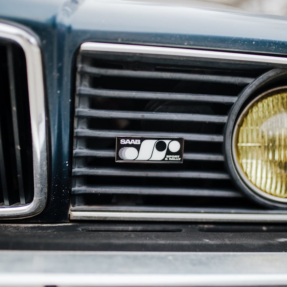 S&R Grille Badge