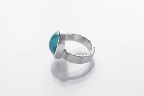 Image of ''Height of the sky'' silver ring with blue topaz · ARX ·