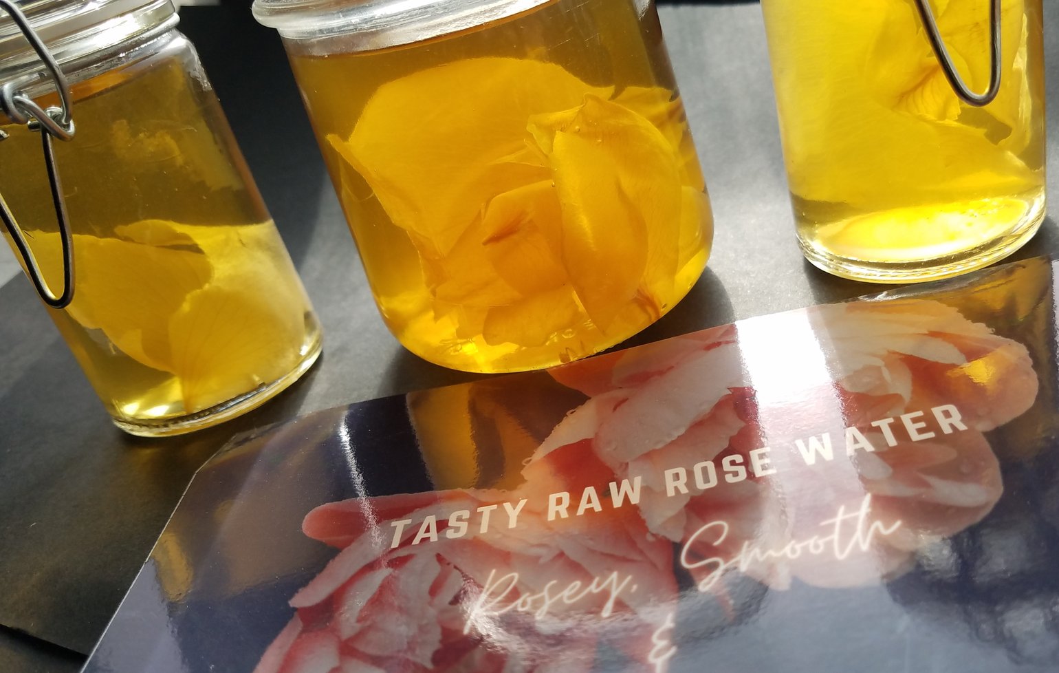 Image of Tasty Raw Organic White Rose