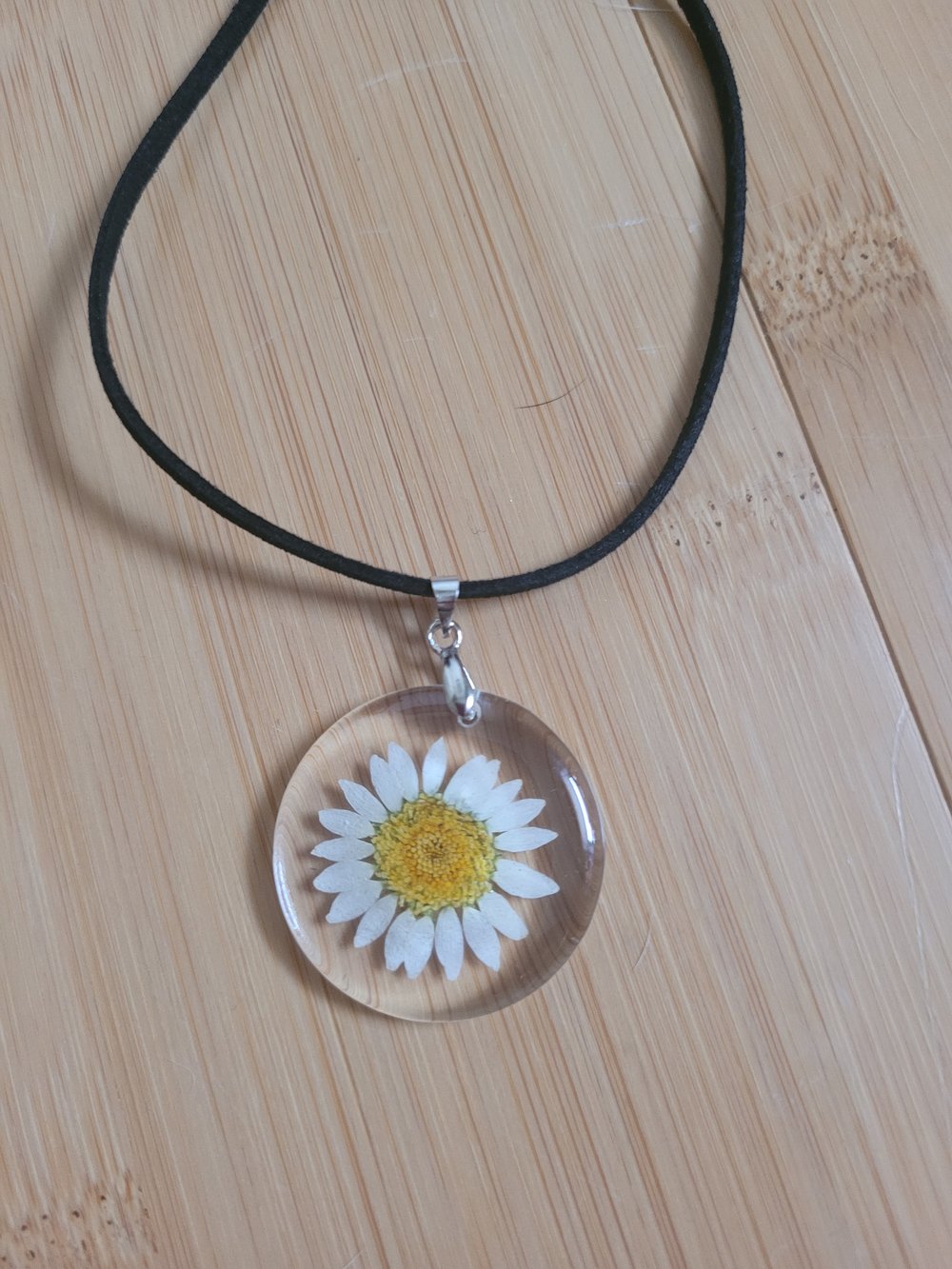 Image of Pressed White Daisy Flower Necklace 